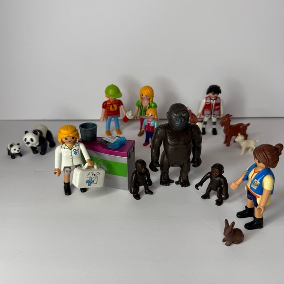 Playmobil Jungle Wildlife Zoo Animals Pandas Gorillas Goats Cow Workers Visitors - Picture 1 of 9